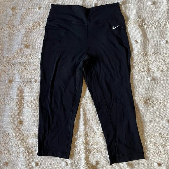 Nike Dri-Fit black cropped leggings small - Picture 1 of 4